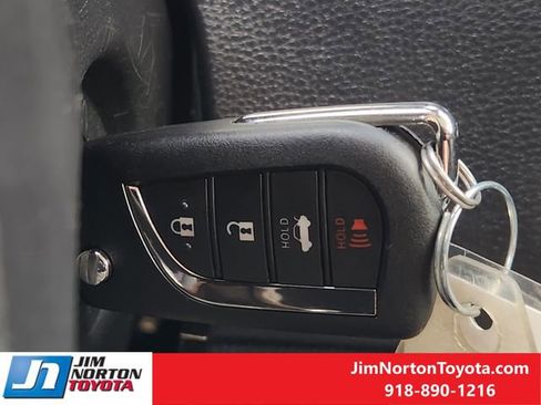 Used 2026 Toyota Corolla LE FWD image 20
