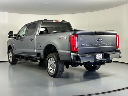 Used 2024 Ford F250 XLT image 5