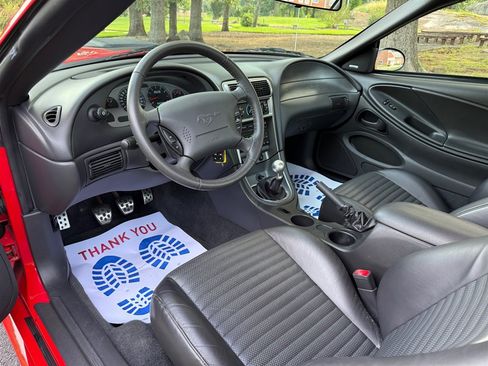 Used 2004 Ford Mustang Mach 1 RWD image 37