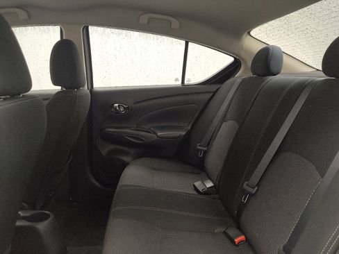 Used 2019 Nissan Versa SV FWD image 18