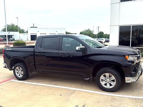 Used 2025 Chevrolet Silverado 1500 LT AWD/4WD image 6