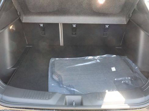 New 2025 Buick Envista Avenir image 16