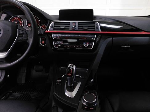 Used 2019 BMW 330i xDrive Wagon AWD/4WD image 45