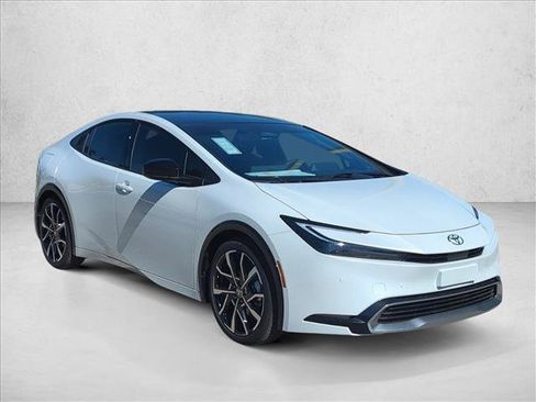 New 2026 Toyota Prius Plug-In Hybrid FWD image 3