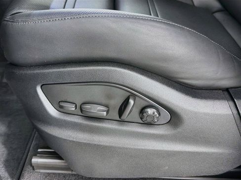 Certified 2026 Porsche Cayenne S AWD/4WD image 32
