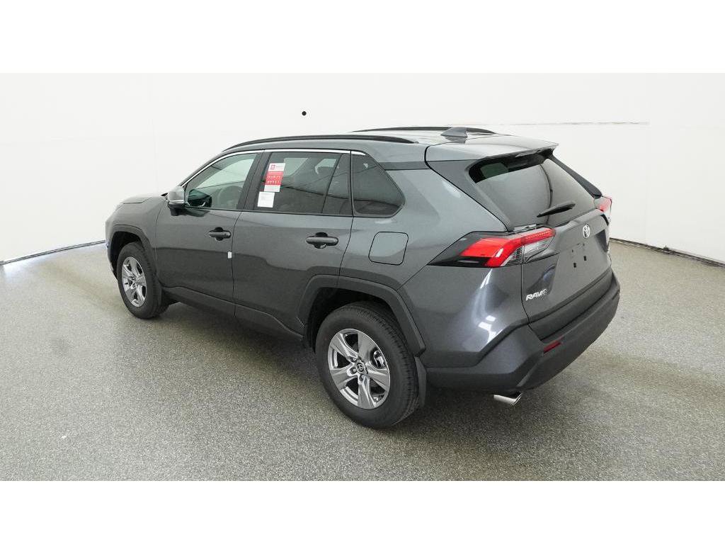Used 2025 Toyota RAV4 XLE w/ Convenience Package FWD image 7