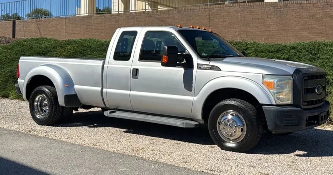 Used 2015 Ford F350 XL w/ Power Equipment Group RWD image 2