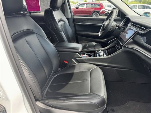 Used 2023 Jeep Grand Cherokee 4WD 4xe image 14