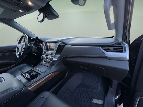 Used 2018 Chevrolet Suburban Premier image 30