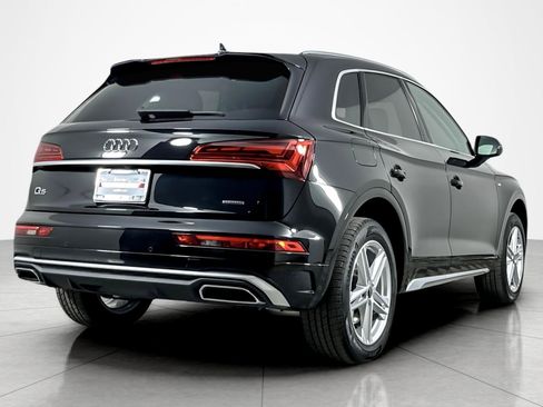 Used 2024 Audi Q5 e Premium Plus w/ Premium Plus Package image 5