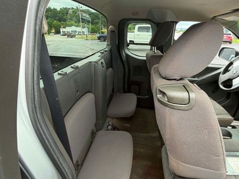 Used 2013 Nissan Frontier S w/ S Preferred Pkg RWD image 12