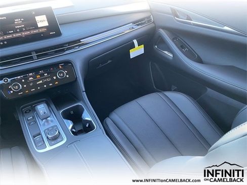 New 2026 INFINITI QX60 Luxe image 16