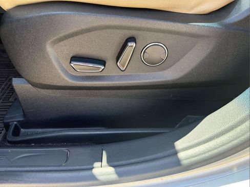Used 2017 Ford Edge SEL w/ Equipment Group 201A FWD image 11