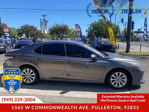 Used 2018 Toyota Camry LE FWD image 10