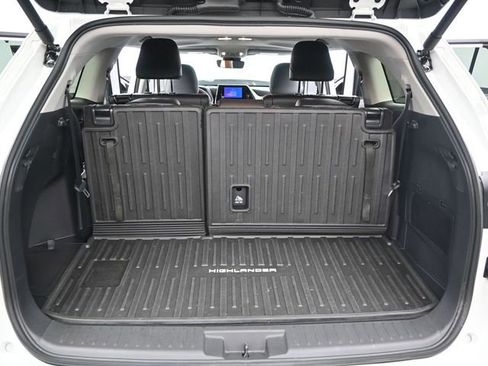Used 2026 Toyota Highlander XLE image 16