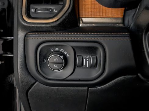 Used 2021 RAM 3500 Limited AWD/4WD image 27