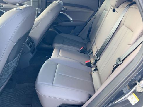 Certified 2025 Audi Q5 Premium w/ Convenience Package image 15