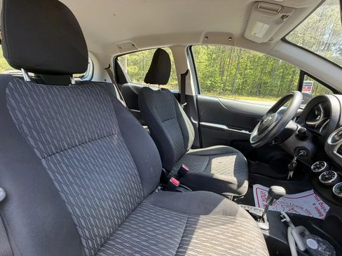 Used 2014 Toyota Yaris LE FWD image 18