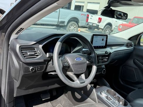 Used 2025 Ford Escape Active FWD image 7