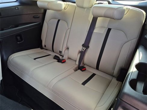 Used 2024 MAZDA CX-90 3.3 Turbo w/ Preferred Package image 26