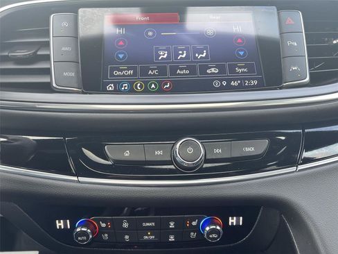 Used 2024 Buick Enclave Avenir image 19