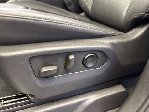 Used 2023 Chevrolet Silverado 1500 LTZ image 13