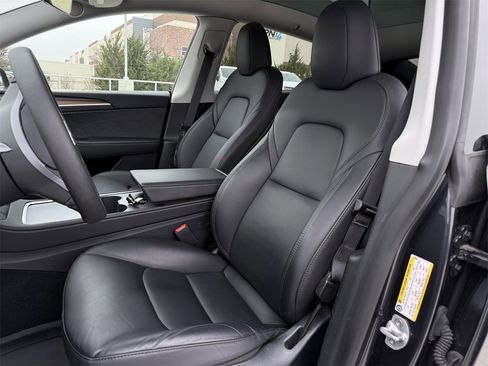 Used 2024 Tesla Model Y Long Range image 23