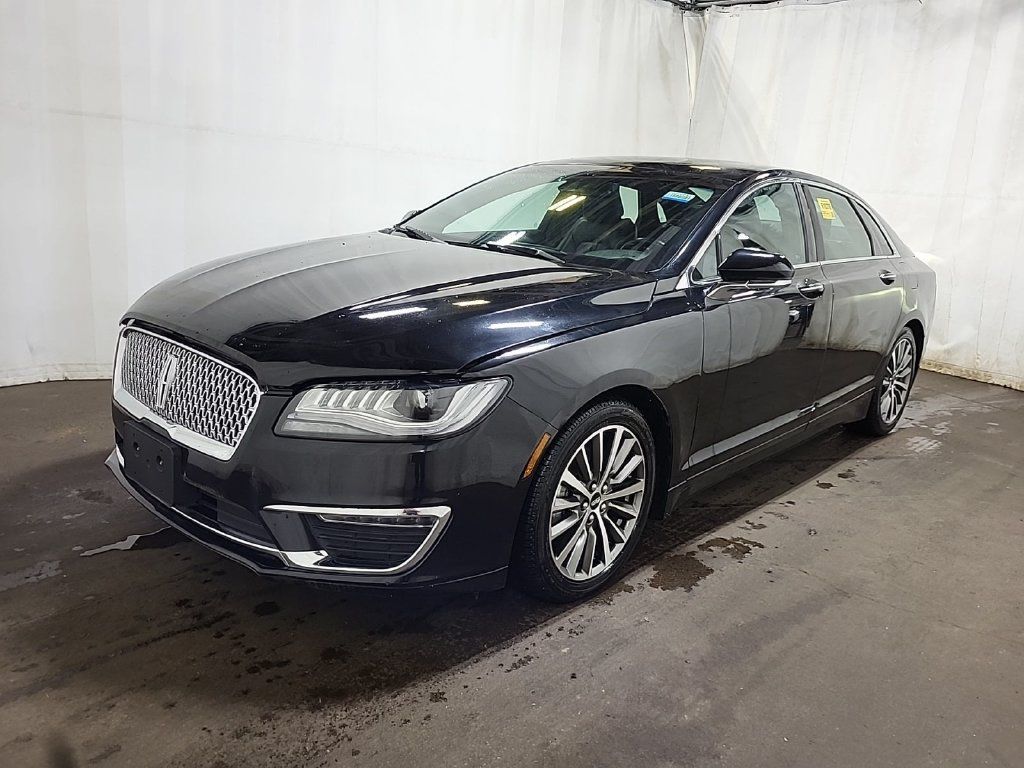 Used 2020 Lincoln MKZ FWD image 1