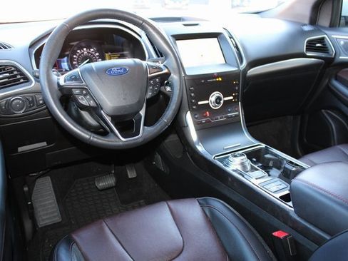 Used 2020 Ford Edge Titanium w/ Equipment Group 301A image 5