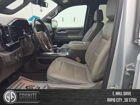 Used 2022 Chevrolet Silverado 1500 LTZ AWD/4WD image 10