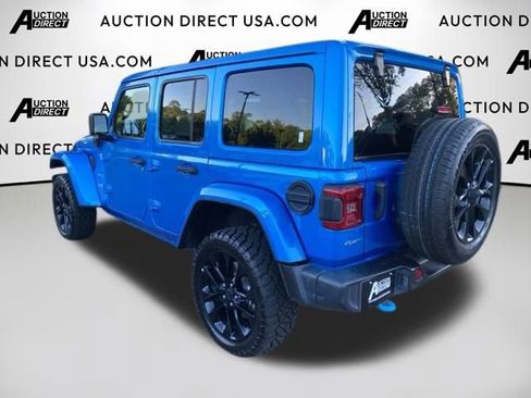 Used 2024 Jeep Wrangler Unlimited Sahara AWD/4WD image 22