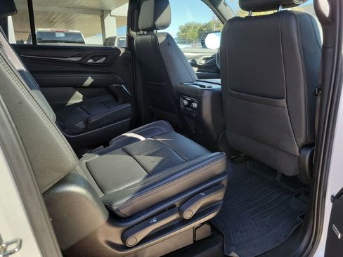 Used 2023 GMC Yukon XL Denali image 28