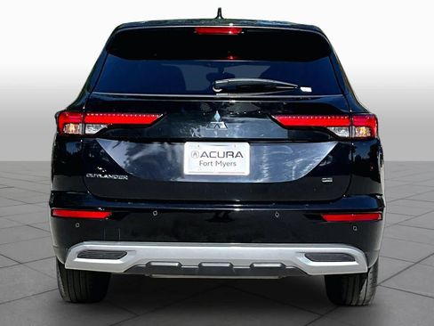 Used 2024 Mitsubishi Outlander SE FWD image 5