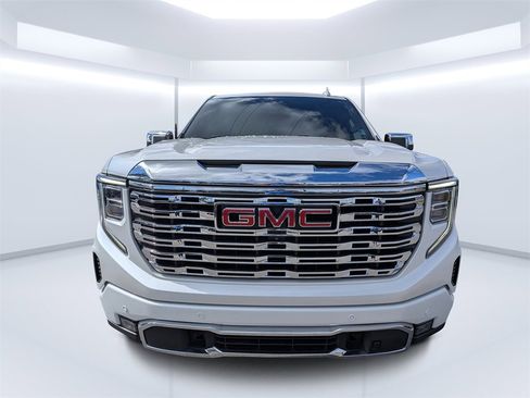 Used 2023 GMC Sierra 1500 Denali w/ Denali Carbonpro Edition image 8