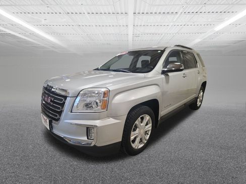 Used 2016 GMC Terrain SLT image 2