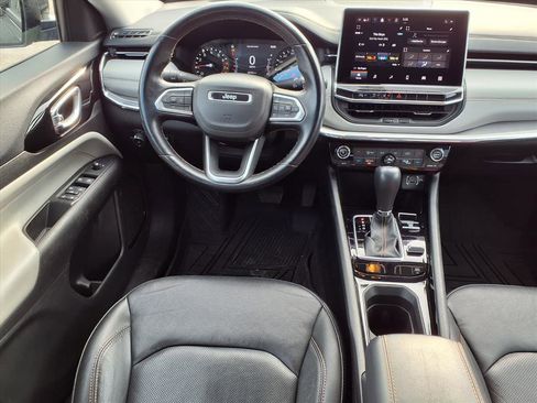 Used 2022 Jeep Compass Limited image 2