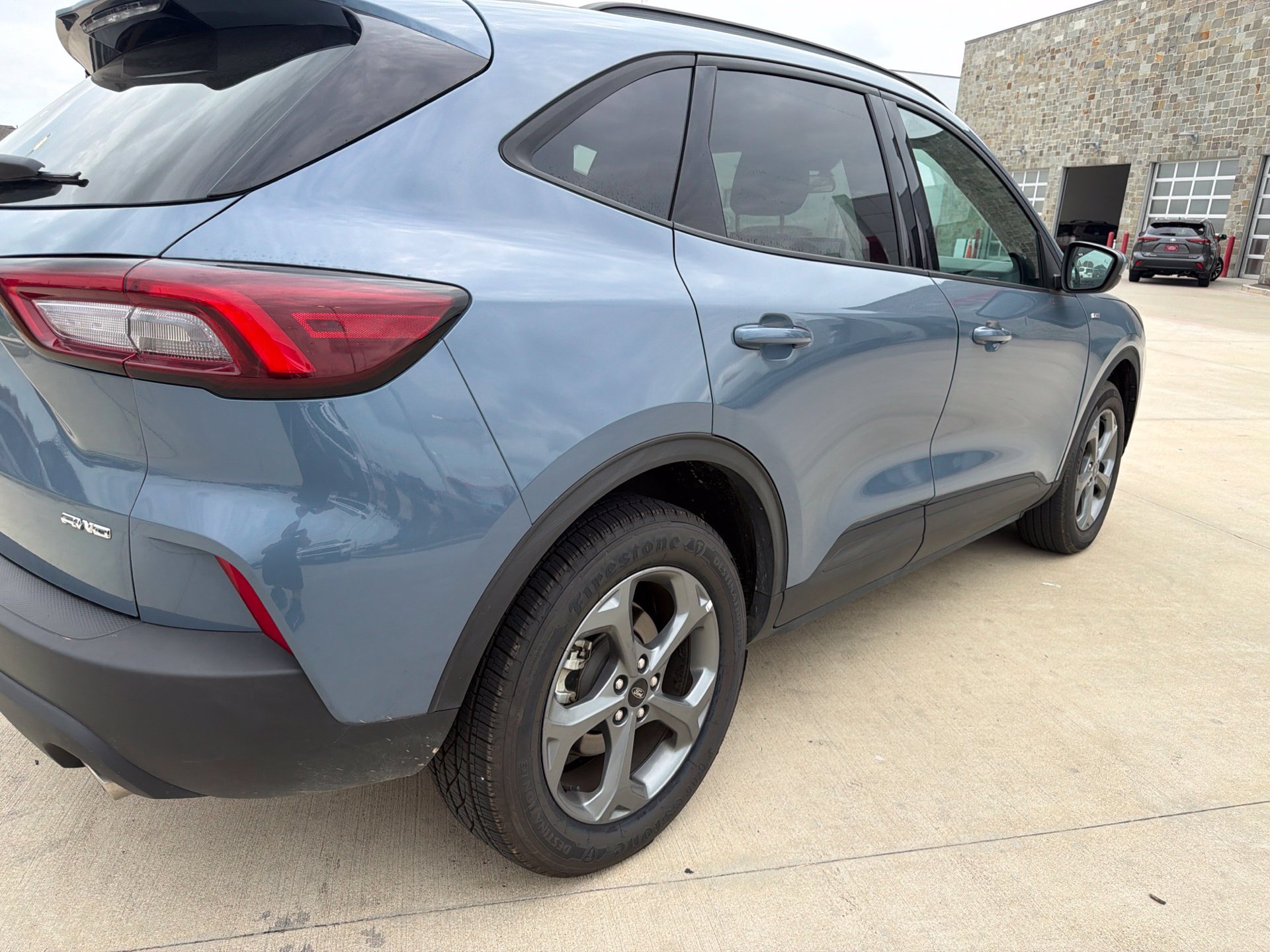 Used 2025 Ford Escape ST-Line Select AWD/4WD image 3