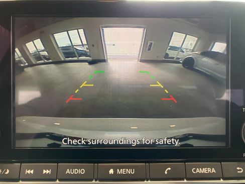 Used 2025 Nissan Rogue SV image 19