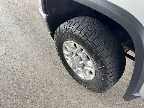 Used 2022 Chevrolet Silverado 3500 LT image 33