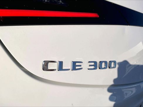 Used 2025 Mercedes-Benz CLE 300 4MATIC Cabriolet image 10