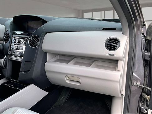 Used 2015 Honda Pilot LX image 25