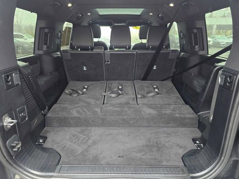 Used 2024 Land Rover Defender 130 X-Dynamic SE image 16