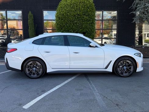 Used 2023 BMW i4 eDrive40 w/ Premium Package image 21