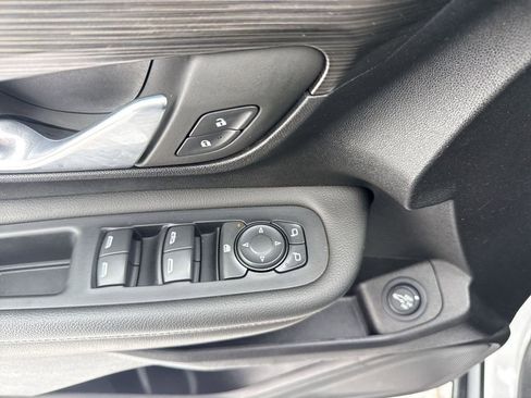 Certified 2023 GMC Terrain SLE w/ Driver Convenience Package image 15