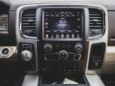 Used 2017 RAM 1500 Laramie w/ Convenience Group image 5