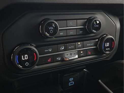 New 2025 Ford Bronco Big Bend w/ Black Diamond Package image 15