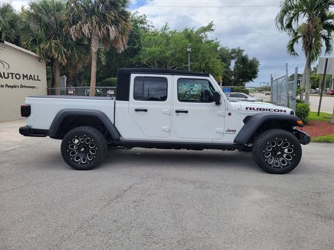 Used 2024 Jeep Gladiator Rubicon w/ Safety Group AWD/4WD image 4