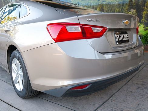 Used 2022 Chevrolet Malibu LS image 36