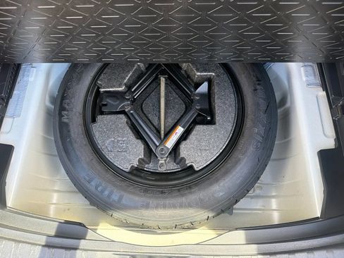 Used 2019 Toyota RAV4 XLE w/ Convenience Package AWD/4WD image 50