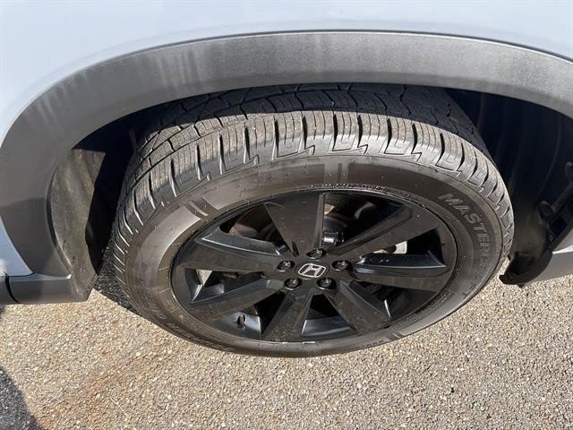 Used 2025 Honda Pilot Black Edition image 7